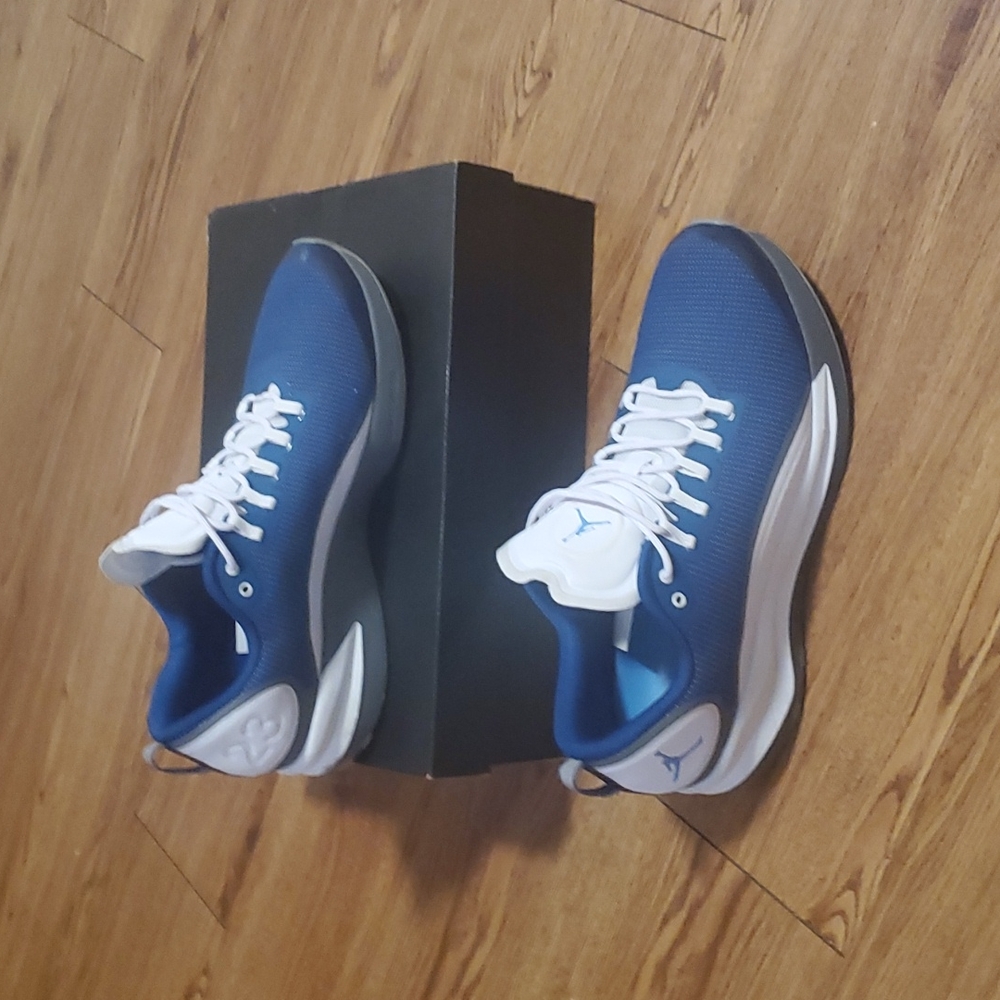 Jordan flightsspeed size 12